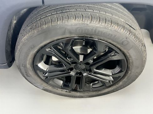Used 2023 Jeep Compass Limited AWD/4WD image 29