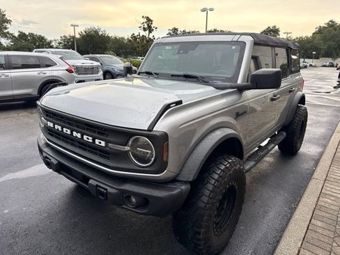 Used 2023 Ford Bronco Black Diamond AWD/4WD image 3