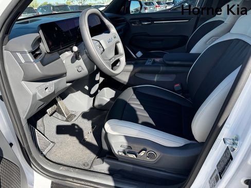 Certified 2026 Kia EV9 GT-Line image 10