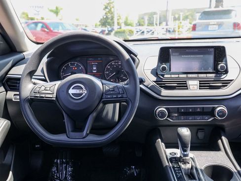 Used 2024 Nissan Altima 2.5 S FWD image 19