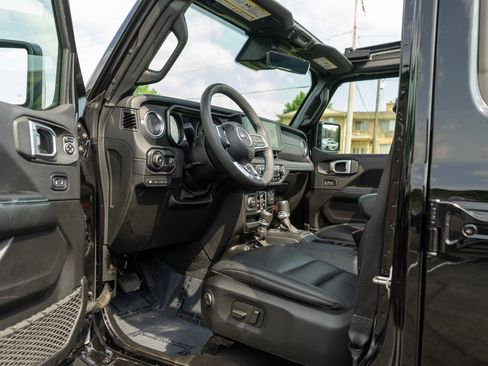 Used 2024 Jeep Wrangler High Altitude AWD/4WD image 14