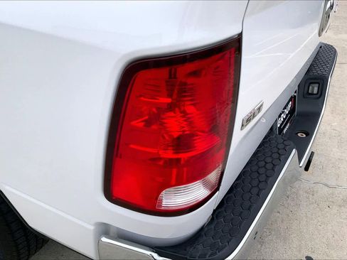 Used 2018 RAM 1500 Classic SLT image 26