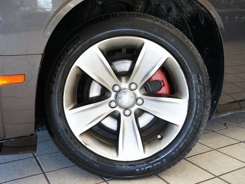 Used 2016 Dodge Challenger SXT image 39