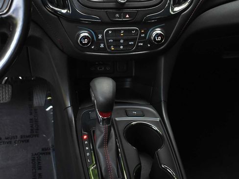Used 2022 Chevrolet Equinox RS w/ RS Leather Package AWD/4WD image 16