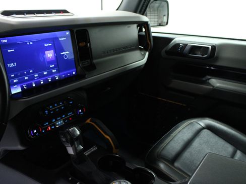 Used 2021 Ford Bronco Badlands image 18