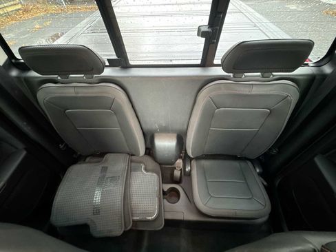 Used 2016 GMC Canyon SLE w/ All Terrain Package image 12