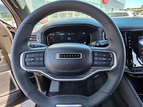 Used 2024 Jeep Wagoneer L Series II w/ Flexible Seating Group AWD/4WD image 14