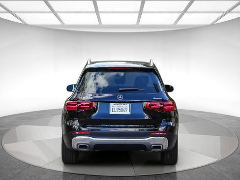 New 2025 Mercedes-Benz GLB 250 4MATIC image 3