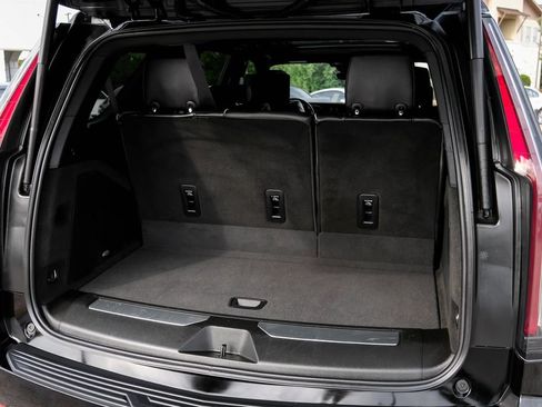 Used 2024 Cadillac Escalade Premium Luxury w/ Performance Package AWD/4WD image 68