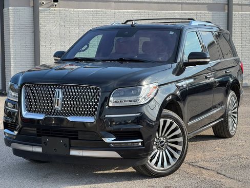 Used 2020 Lincoln Navigator Reserve w/ Luxury Package AWD/4WD image 2