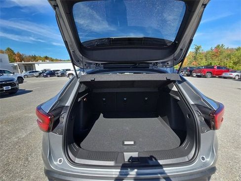 New 2025 Chevrolet Trax LT w/ Driver Confidence Package image 27