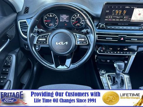 Used 2022 Kia Seltos S FWD image 14