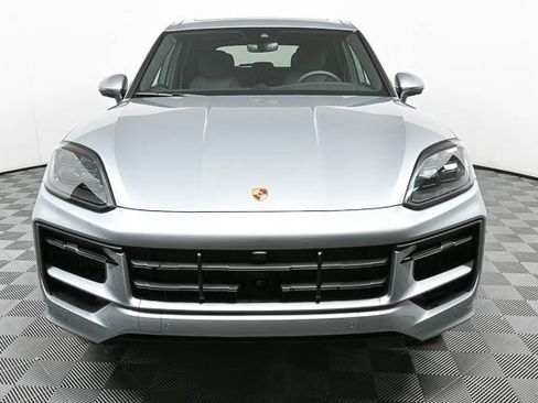 Certified 2025 Porsche Cayenne image 35