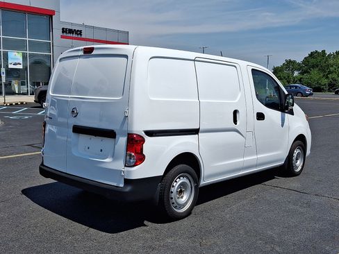 Used 2021 Nissan NV200 S FWD image 6