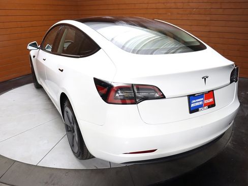 Used 2023 Tesla Model 3 Standard Range image 10