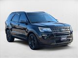 Used 2018 Ford Explorer XLT w/ Equipment Group 202A image 3