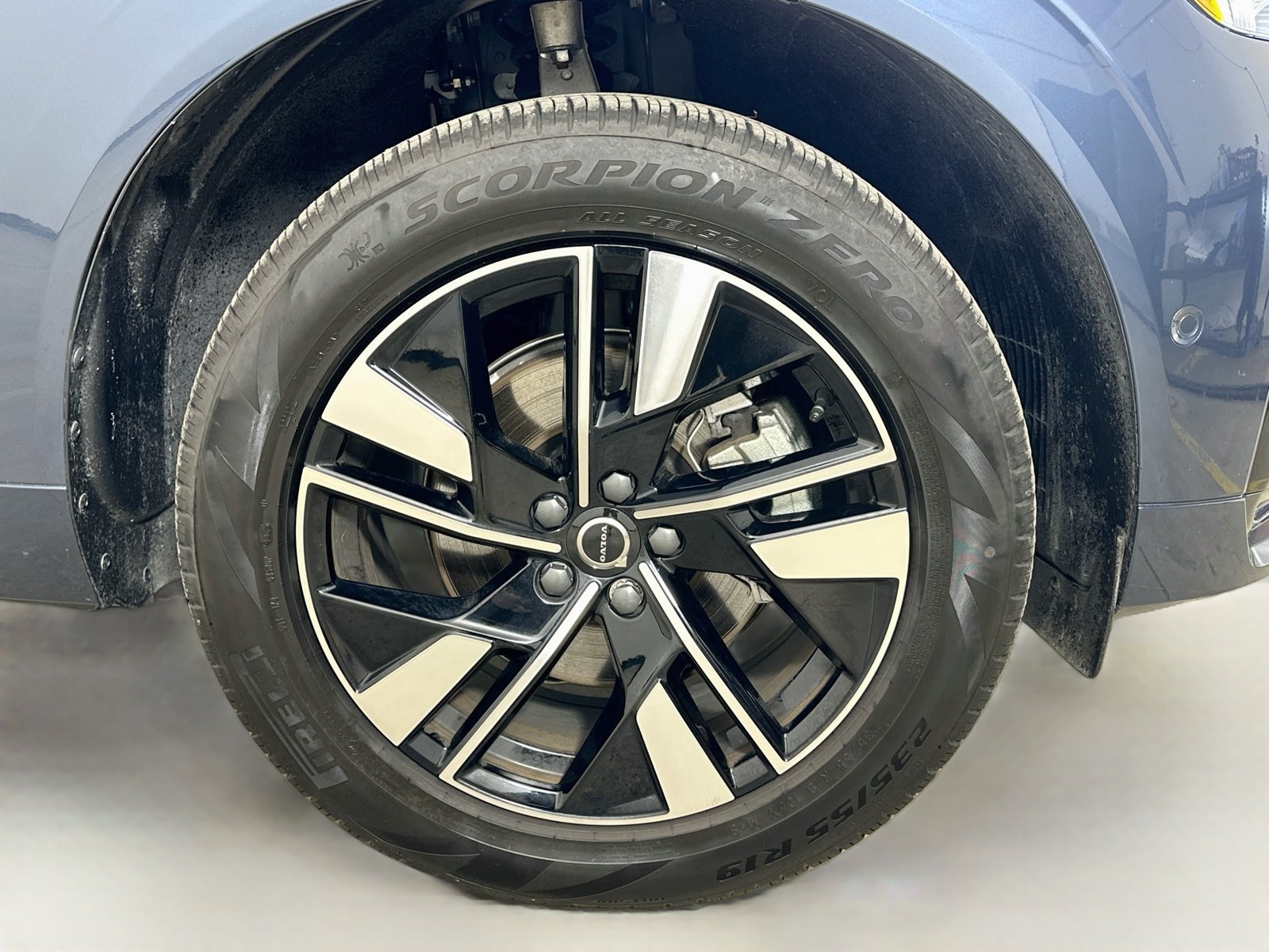 Certified 2026 Volvo XC60 B5 Plus w/ Protection Package Premier AWD/4WD image 10