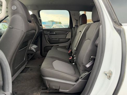 Used 2016 Chevrolet Traverse LT w/ Style and Technology Package FWD image 23