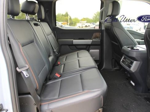 New 2026 Ford F250 Lariat w/ Black Appearance Package AWD/4WD image 9