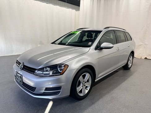 Used 2015 Volkswagen Golf TDI S FWD image 1