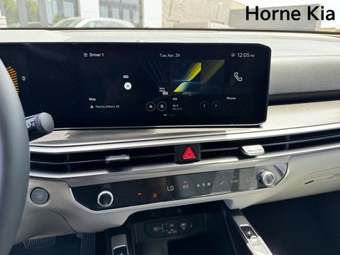 New 2025 Kia Sorento S image 16