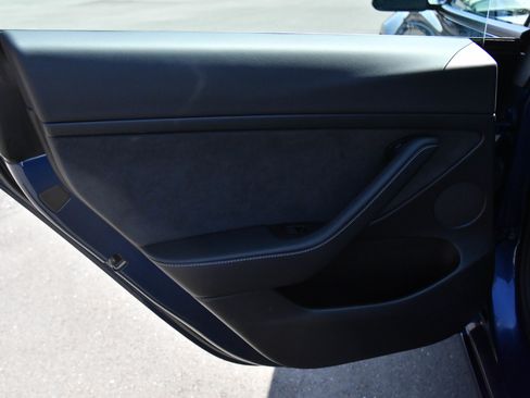 Used 2022 Tesla Model 3 Standard Range RWD image 32