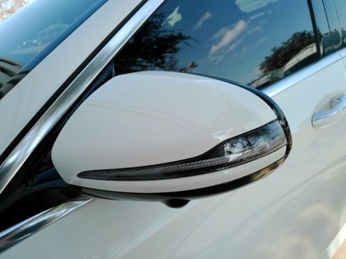 Used 2023 Mercedes-Benz E 350 Sedan image 18