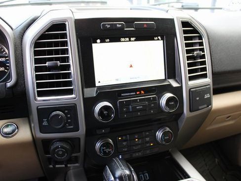 Used 2016 Ford F150 Lariat w/ Equipment Group 502A Luxury image 6