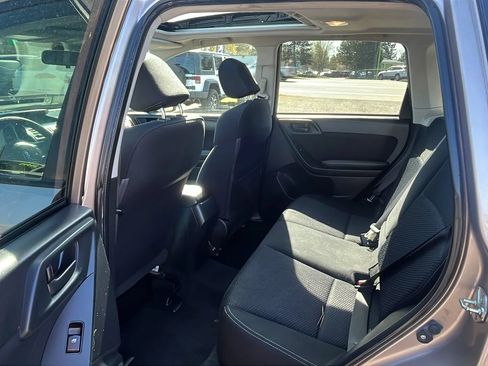 Used 2016 Subaru Forester 2.5i Premium w/ All-Weather Package AWD/4WD image 11