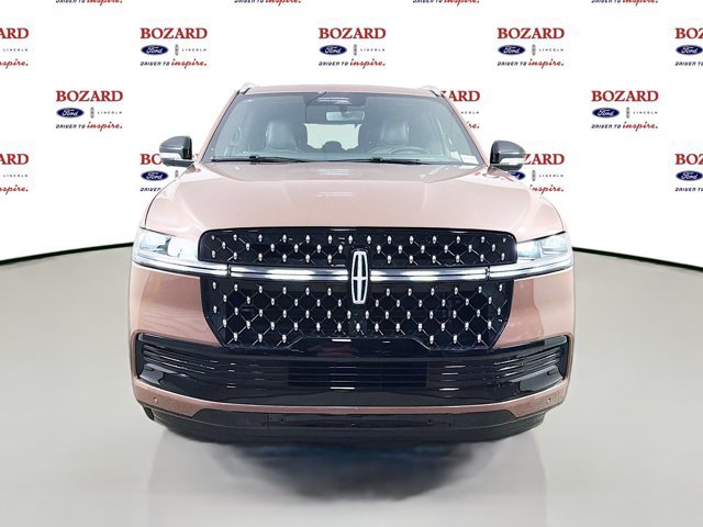 New 2026 Lincoln Navigator Black Label AWD/4WD image 2