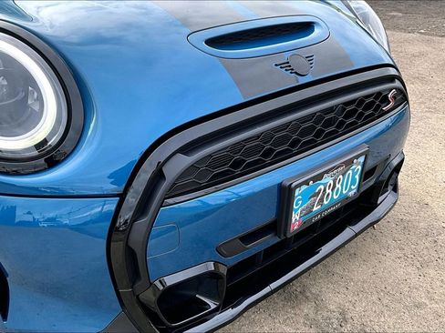 Used 2023 MINI Cooper S w/ Signature Upholstery Package image 33