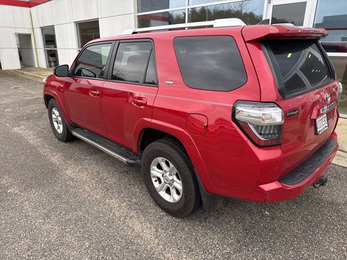 Used 2016 Toyota 4Runner SR5 image 2