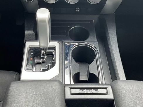 Used 2017 Toyota Tundra SR5 w/ SR5 Upgrade Package AWD/4WD image 16