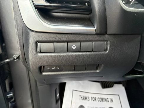 Used 2022 Nissan Rogue SV FWD image 25
