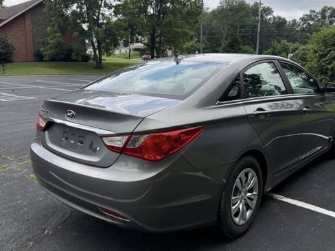 Used 2012 Hyundai Sonata GLS FWD image 5
