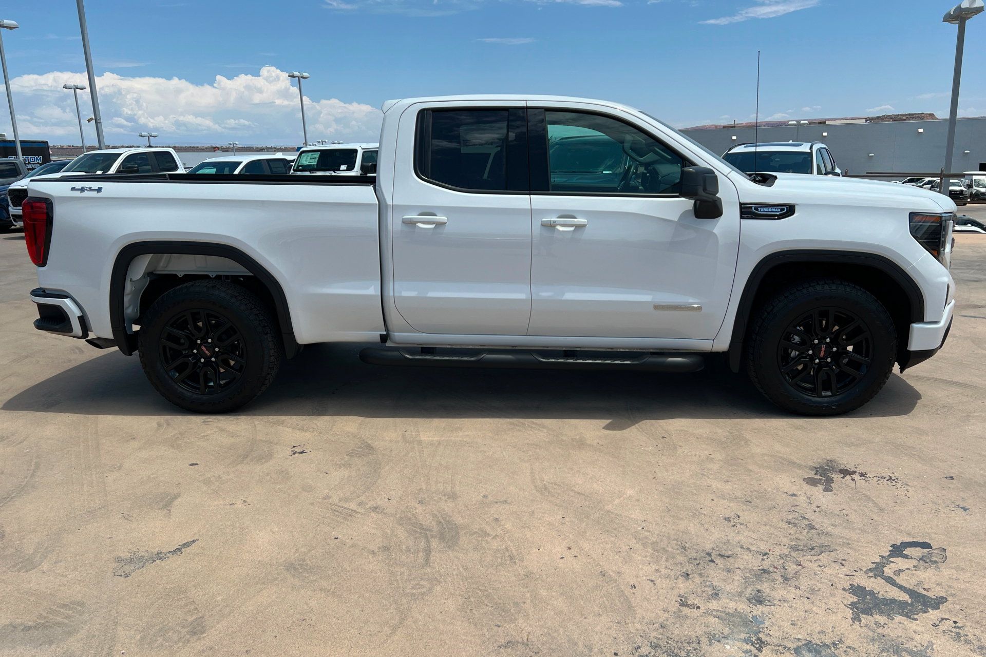 Used 2026 GMC Sierra 1500 Elevation w/ Elevation Select Package AWD/4WD image 7