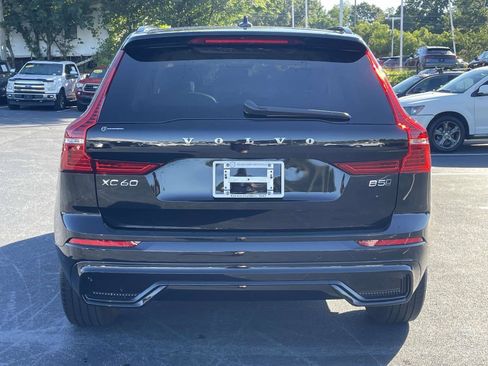 Used 2025 Volvo XC60 B5 Core AWD/4WD image 6