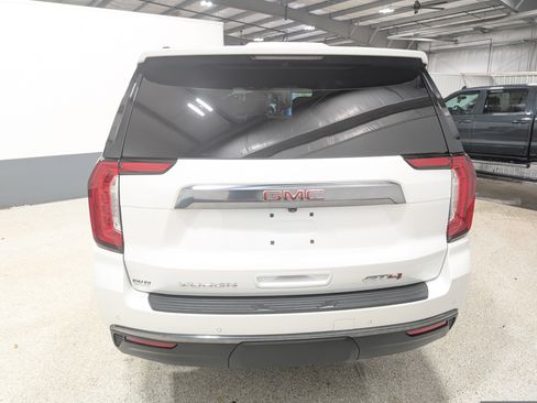 Used 2021 GMC Yukon AT4 w/ AT4 Premium Plus Package AWD/4WD image 4