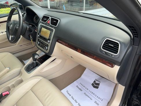 Used 2010 Volkswagen Eos Lux FWD image 19