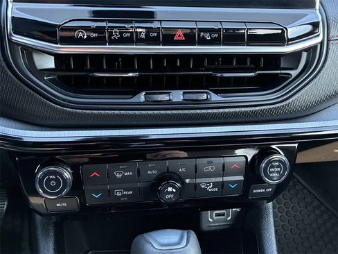 Used 2024 Jeep Compass Trailhawk w/ Trailhawk Elite Group image 20