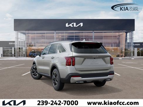 New 2026 Kia Sorento S image 4