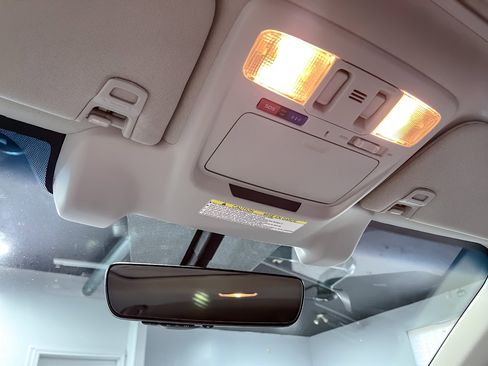 Used 2017 Subaru Outback 2.5i Limited image 26