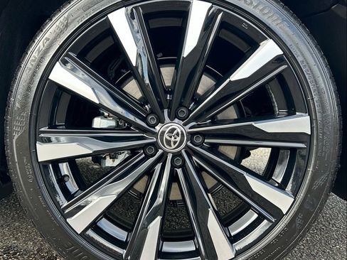 New 2026 Toyota Crown Platinum image 27