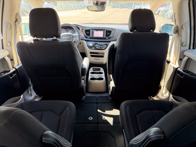 Used 2023 Chrysler Voyager LX FWD image 35