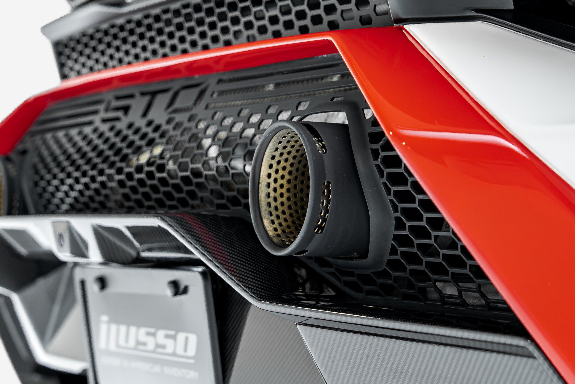 Used 2022 Lamborghini Huracan STO RWD image 38