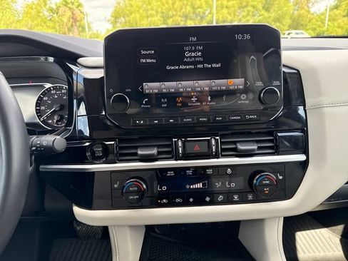 Used 2025 Nissan Pathfinder SL w/ Cargo Package AWD/4WD image 18