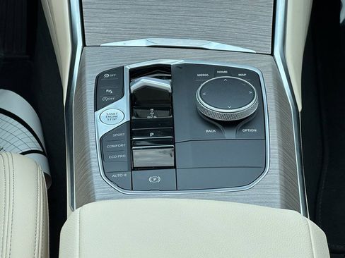 Used 2025 BMW 330i xDrive Sedan w/ Premium Package image 20