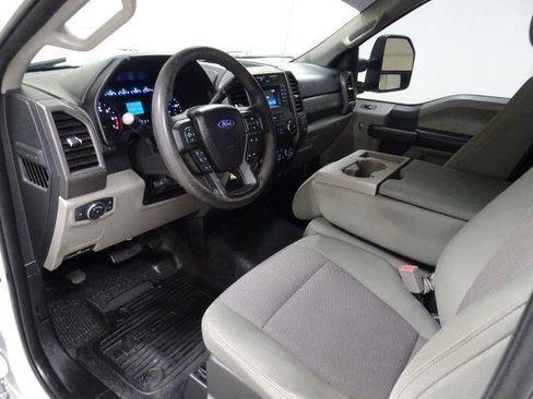 Used 2019 Ford F250 XL w/ Power Equipment Group image 17