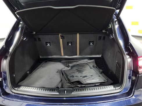 Used 2023 Porsche Macan S image 24