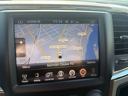 Used 2016 RAM 1500 Laramie w/ Convenience Group AWD/4WD image 17
